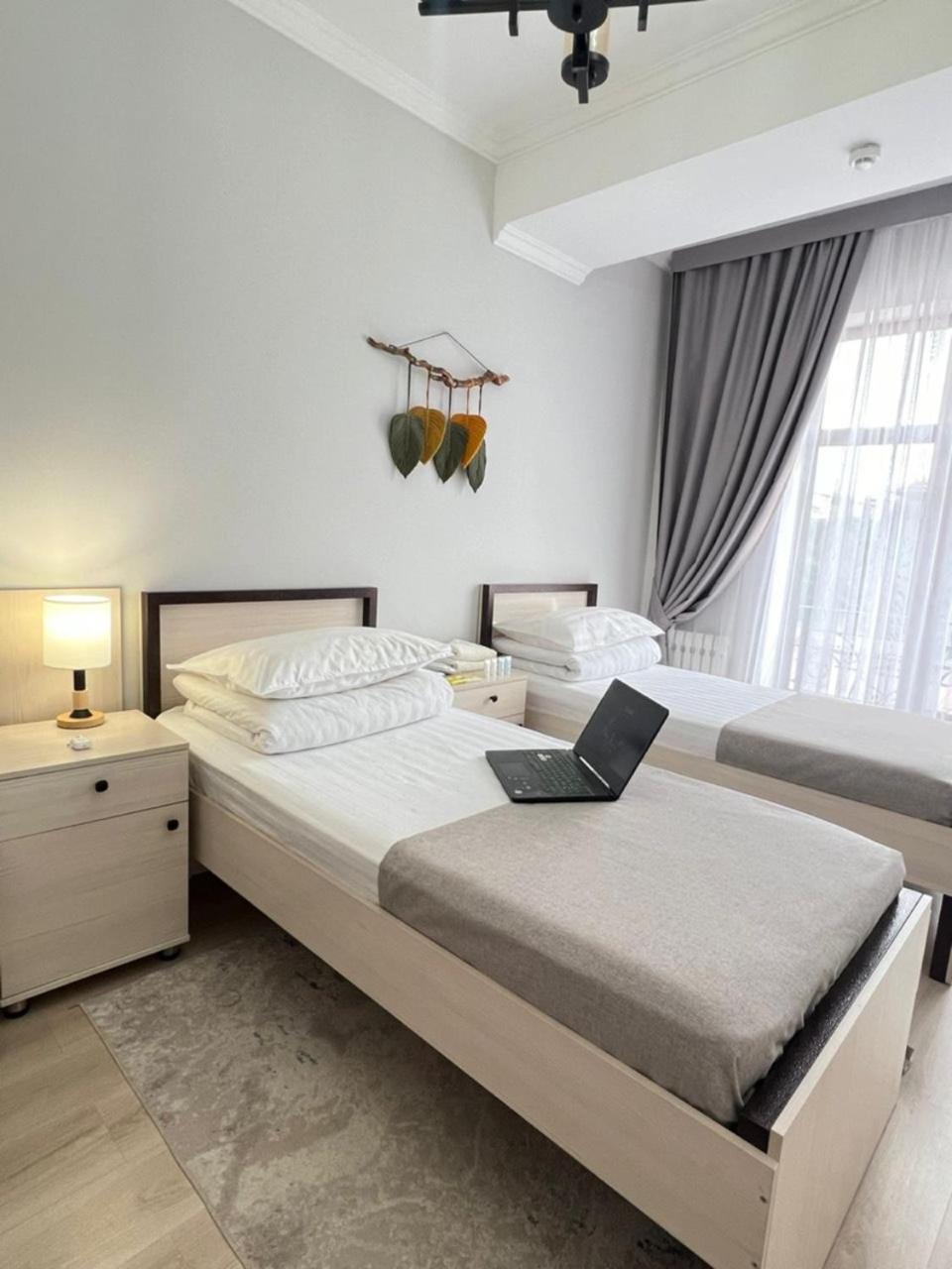 Compass Hostel Bishkek Ngoại thất bức ảnh