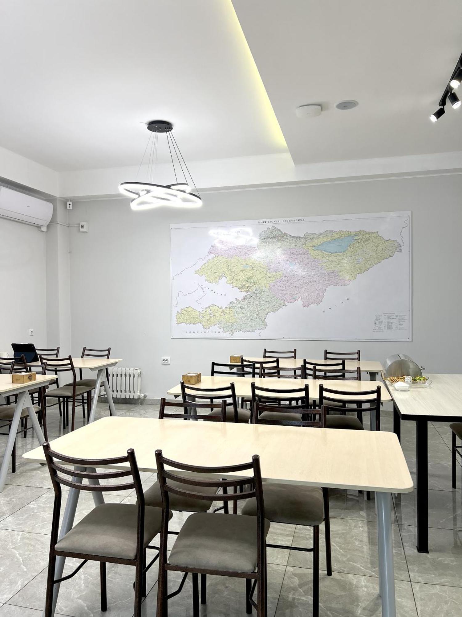 Compass Hostel Bishkek Ngoại thất bức ảnh