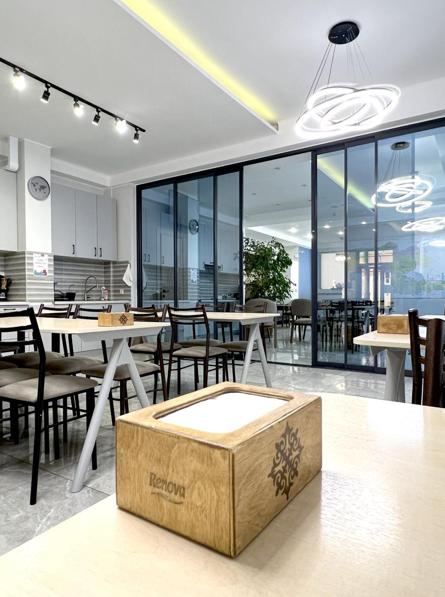 Compass Hostel Bishkek Ngoại thất bức ảnh