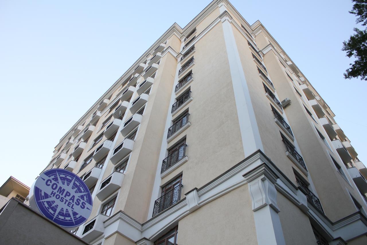 Compass Hostel Bishkek Ngoại thất bức ảnh