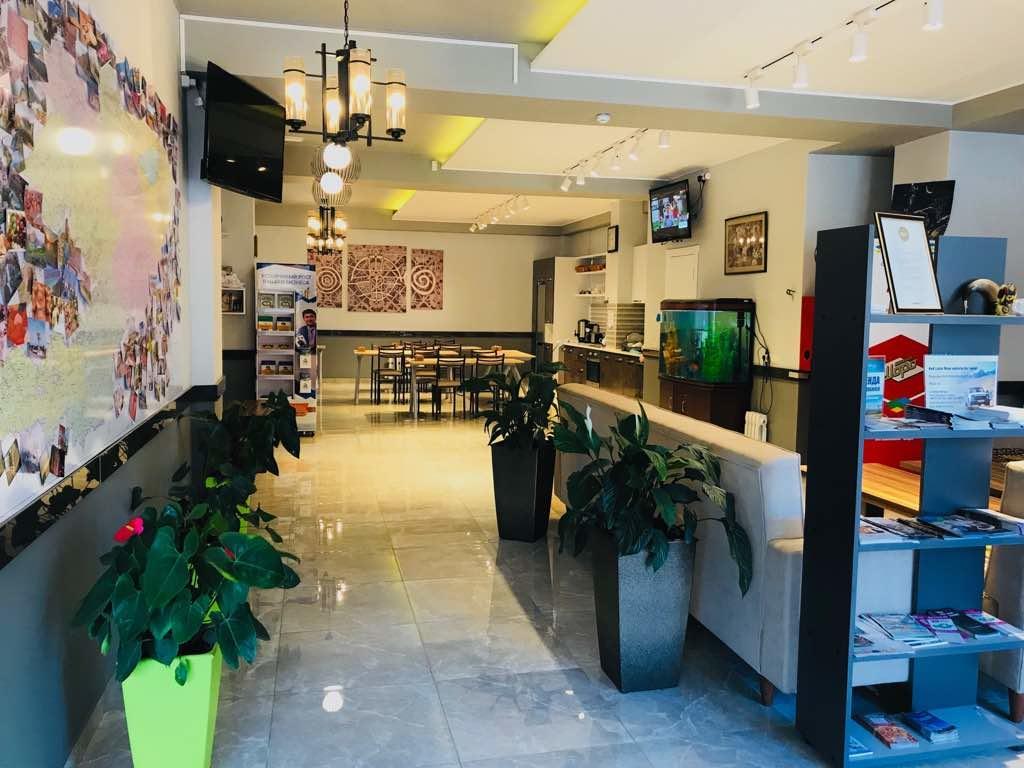 Compass Hostel Bishkek Ngoại thất bức ảnh