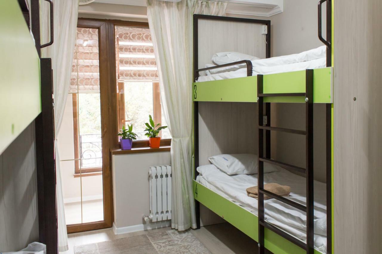 Compass Hostel Bishkek Ngoại thất bức ảnh