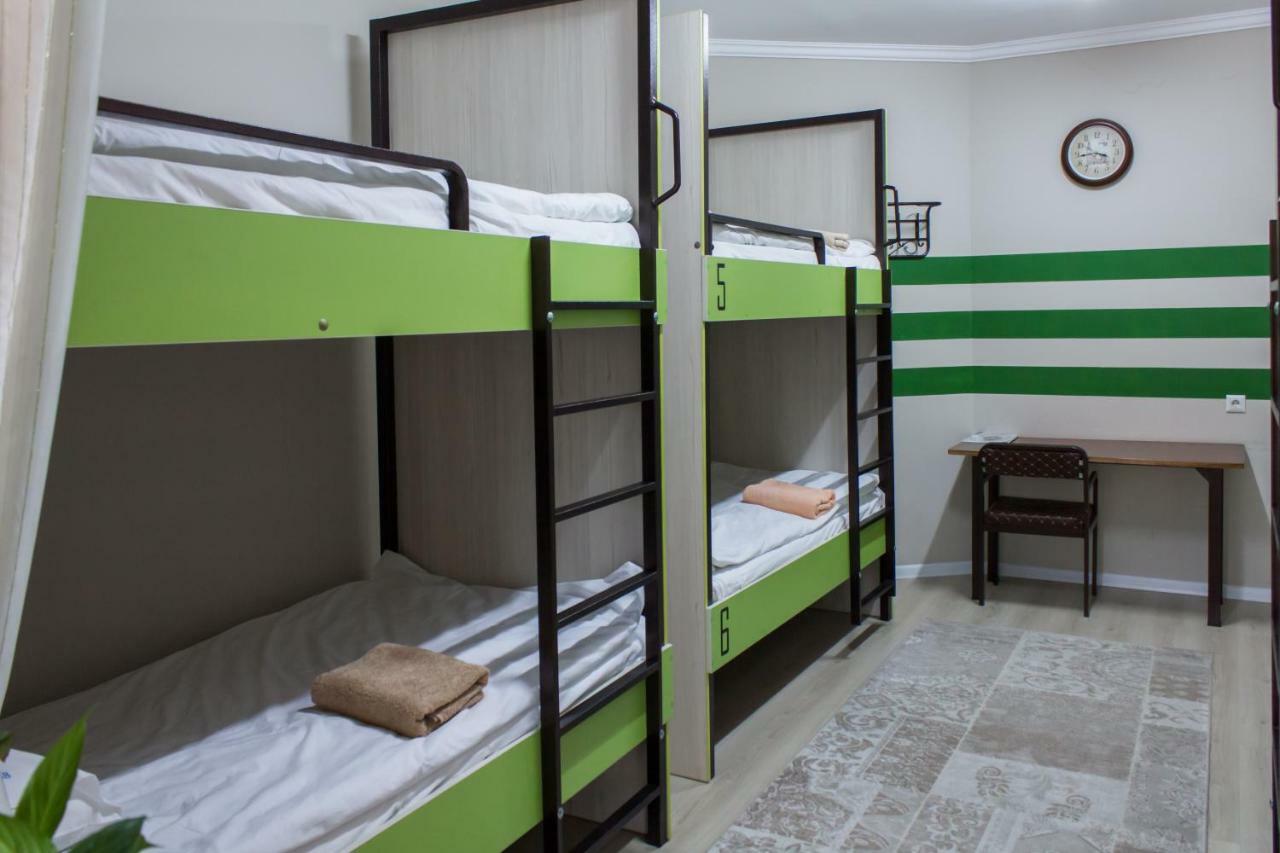 Compass Hostel Bishkek Ngoại thất bức ảnh