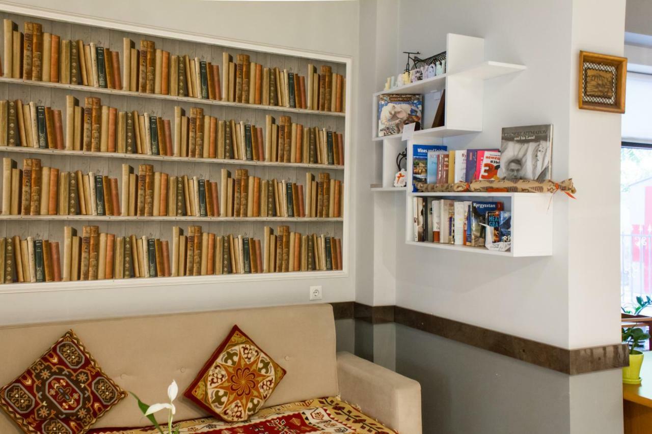 Compass Hostel Bishkek Ngoại thất bức ảnh