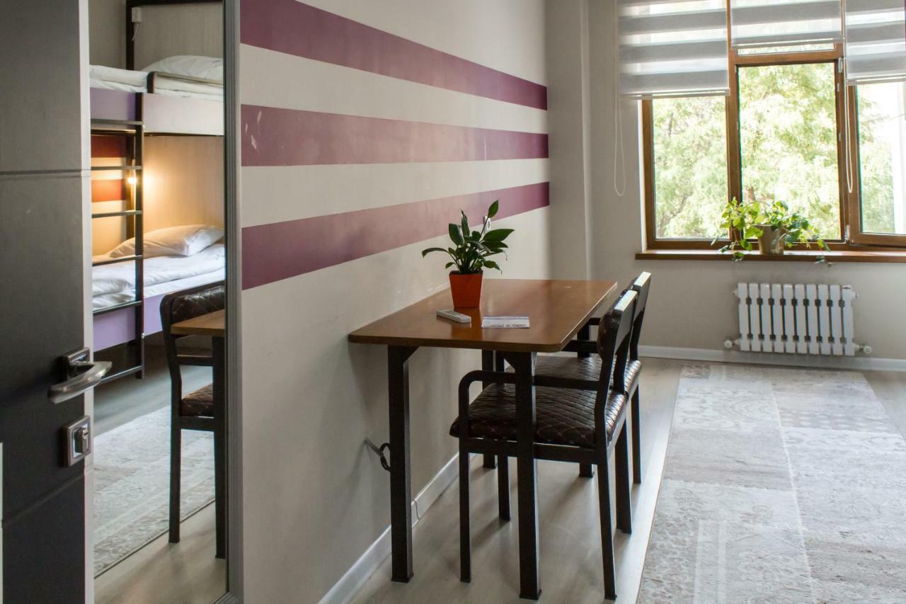 Compass Hostel Bishkek Ngoại thất bức ảnh